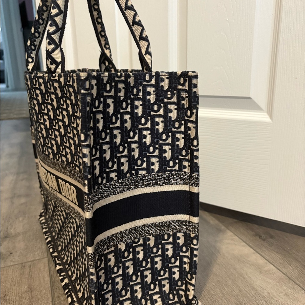 Dior Blue and White Tote Bag - Picture 3 of 5